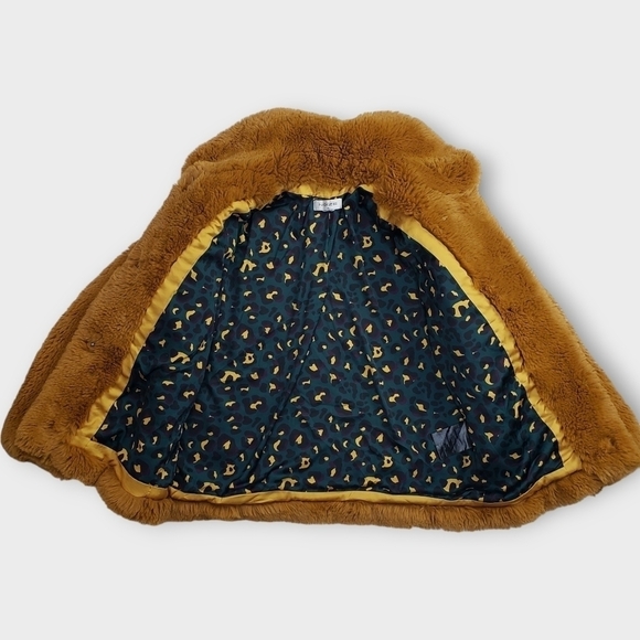 NOIZE Faux Fur Carly Coat - Picture 13 of 15